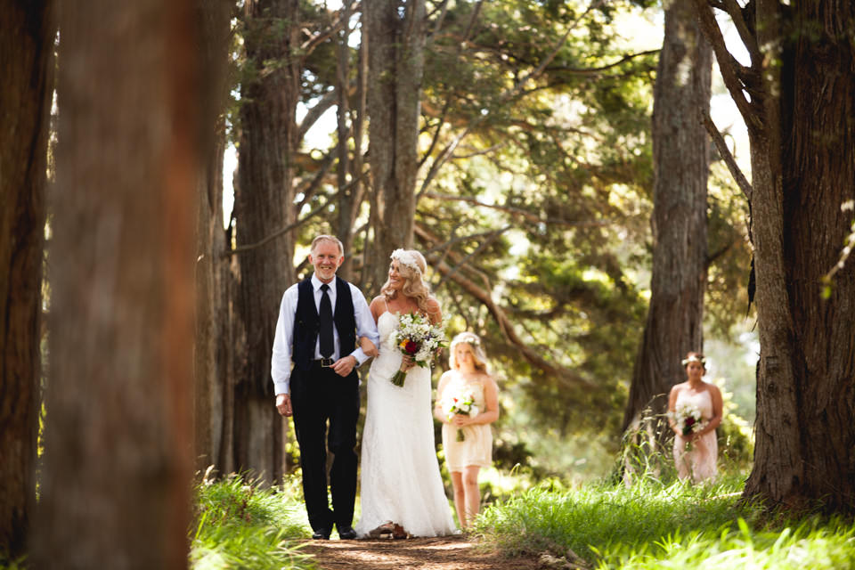 Intimate NZ wedding photography in forest