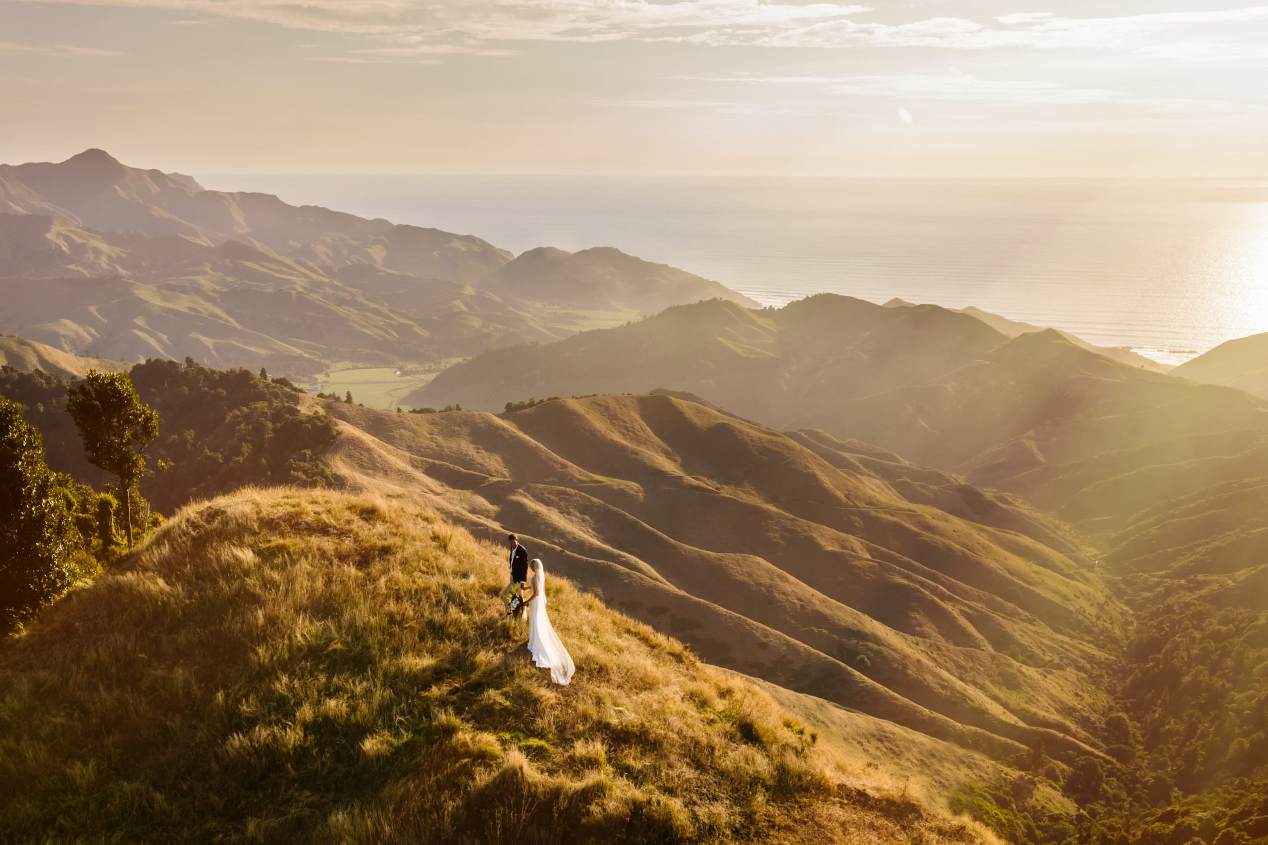 New Zealand Mountain wedding photography at sunset